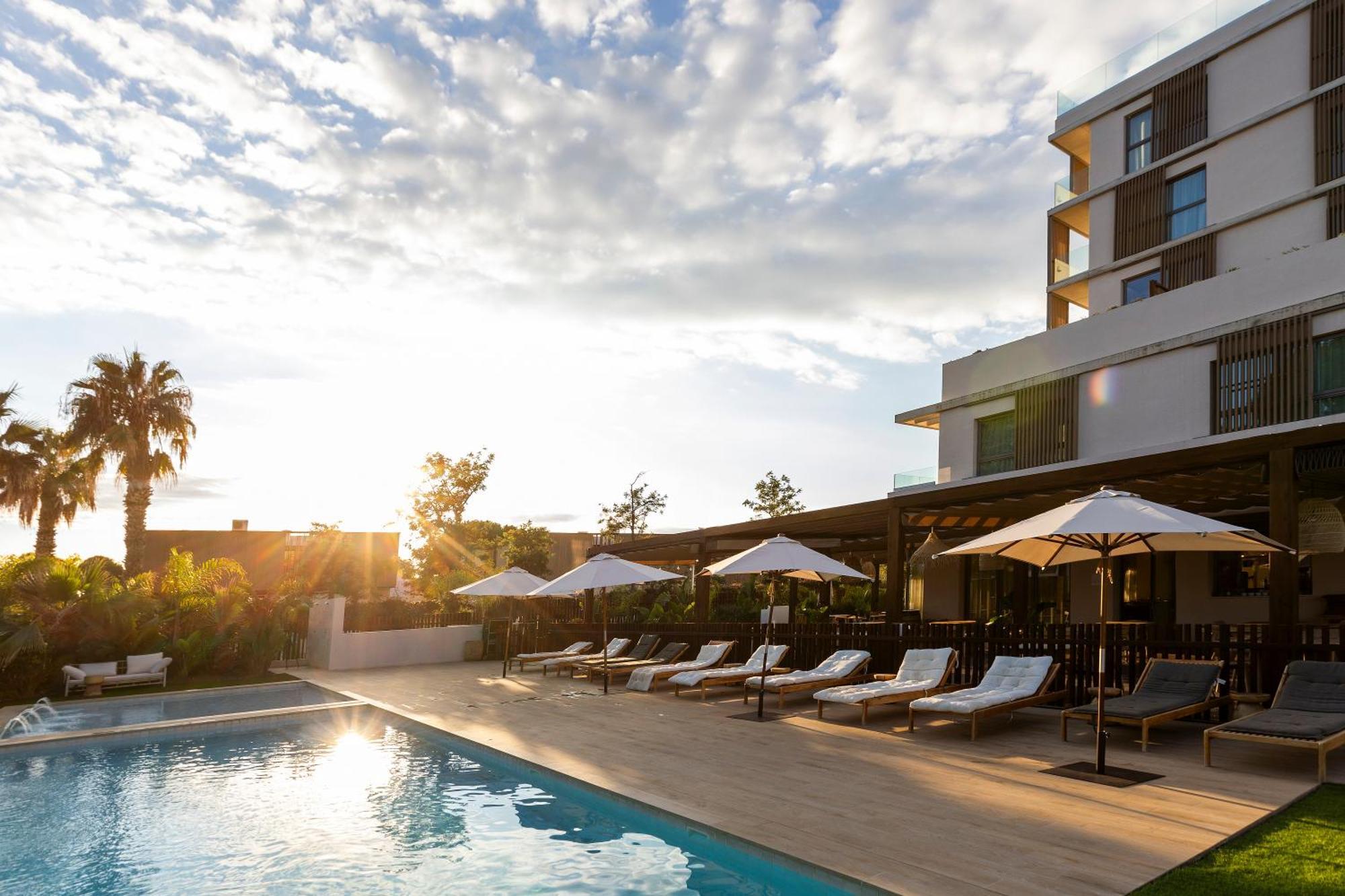 Albades & (adults Only) 4*